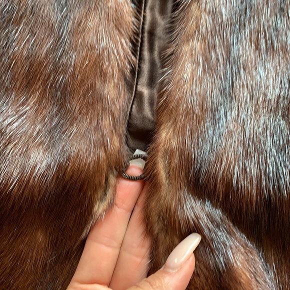 Real fur vest (unsure of specific animal) - Picture 3 of 3